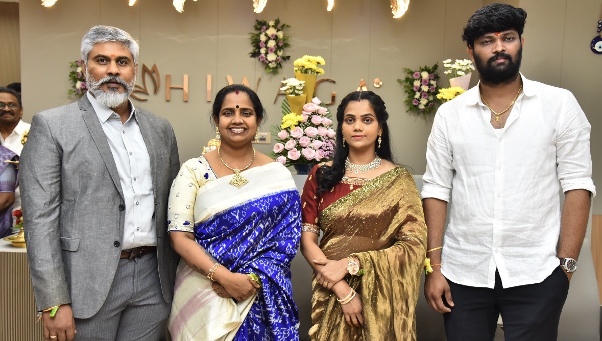 కొంపల్లిలో ఘనంగా “హివాగ” లగ్జరీ బ్యూటీ క్లినిక్ ప్రారంభం*